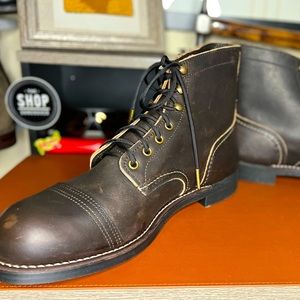 Red Wing 4606 Iron Ranger in Ebony Harness 9.5D Rare Discontinued Leather